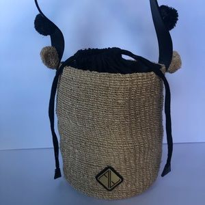 Aranáz bucket bag
